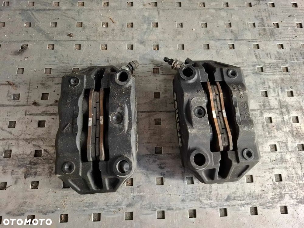ZACISK HAMULCOWY PRAWY LEWY BMW F900 XR K83 K84 BREMBO PRZEDNI PRZÓD - 2