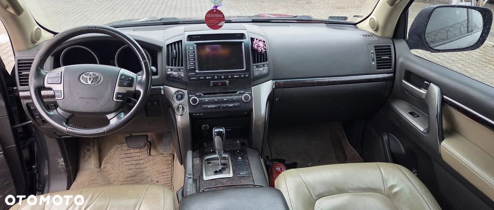 Toyota Land Cruiser LC 4.5 D-4D Prestige Platinium 7os - 6