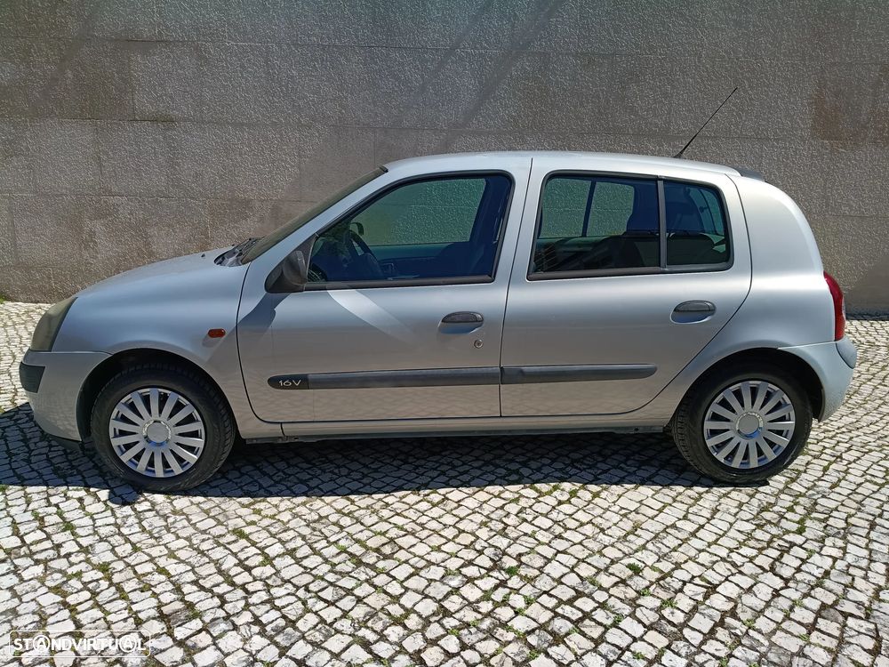 Renault Clio 1.2 16V Confort - 14