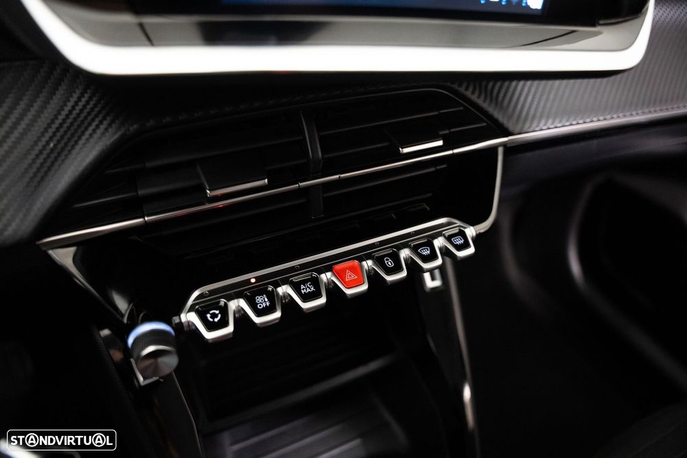 Peugeot 208 1.2 PureTech Allure EAT8 - 8