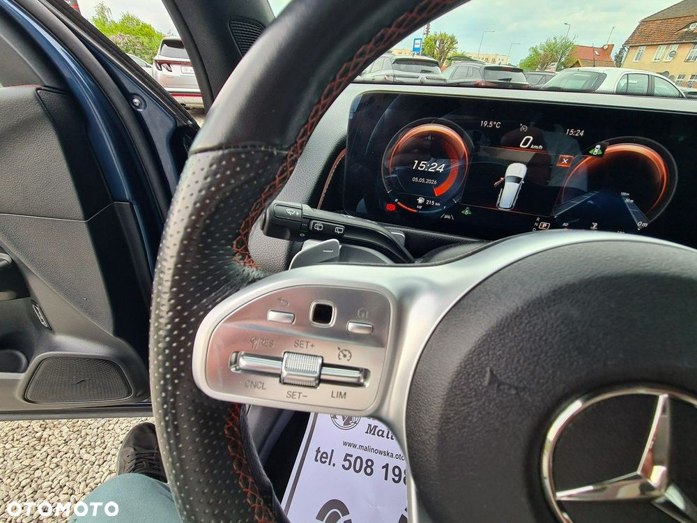Mercedes-Benz GLB 200 d AMG Line 8G-DCT - 23