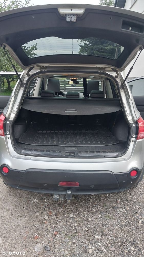Nissan Qashqai+2 - 4