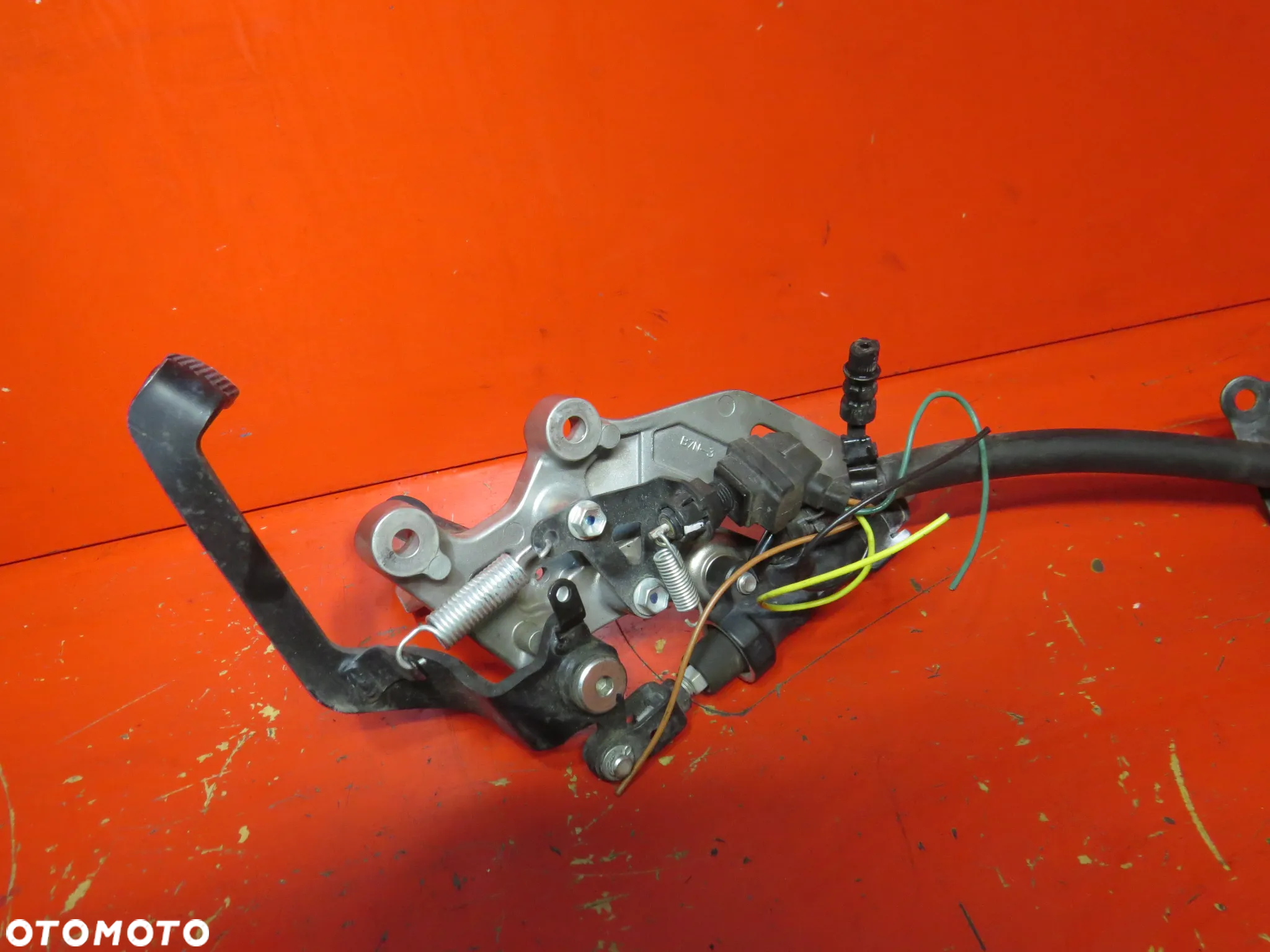YAMAHA TRACER 9 SET HAMULEC STOPKA NÓŻKA podnózek dźwignia podnóżek prawy - 4