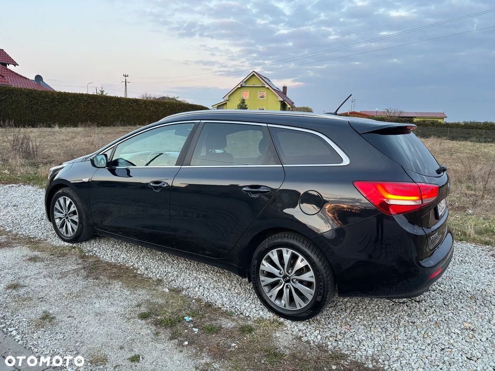 Kia Ceed 1.6 CRDi 136 ISG Platinum Edition - 14