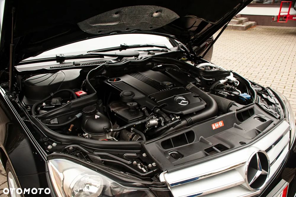 Mercedes-Benz Klasa C 180 Kompressor Automatik - 34