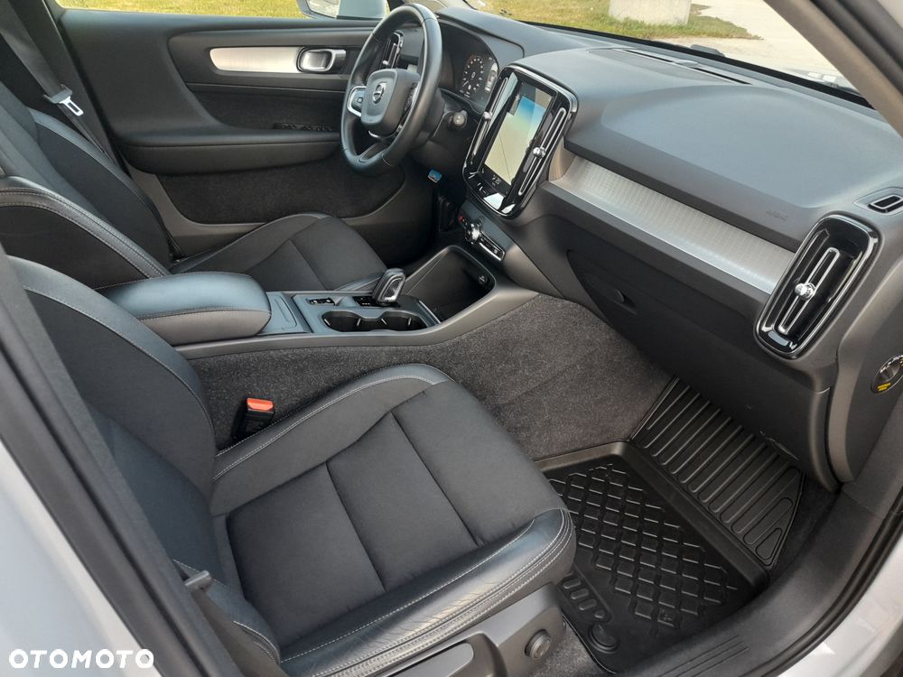 Volvo XC 40 D3 AWD Momentum - 21