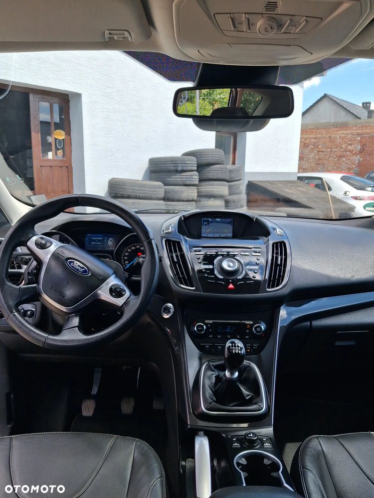 Ford Kuga - 10