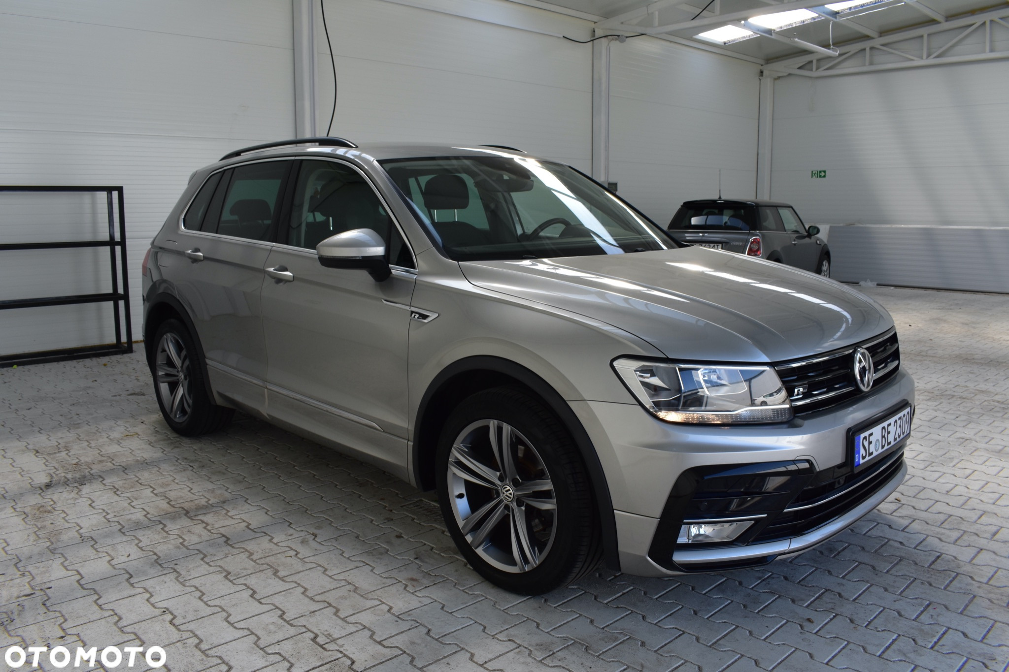 Volkswagen Tiguan 2.0 TDI SCR R-Line - 8