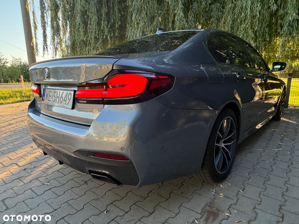 BMW Seria 5 530i xDrive mHEV M Sport sport - 16