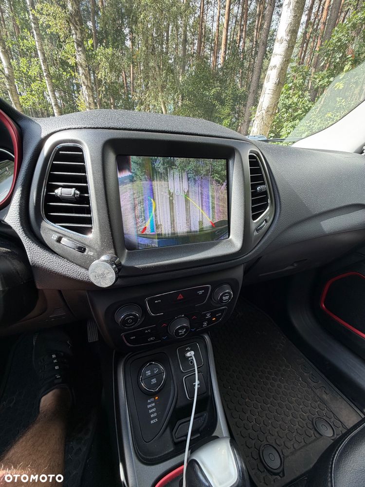 Jeep Compass - 33