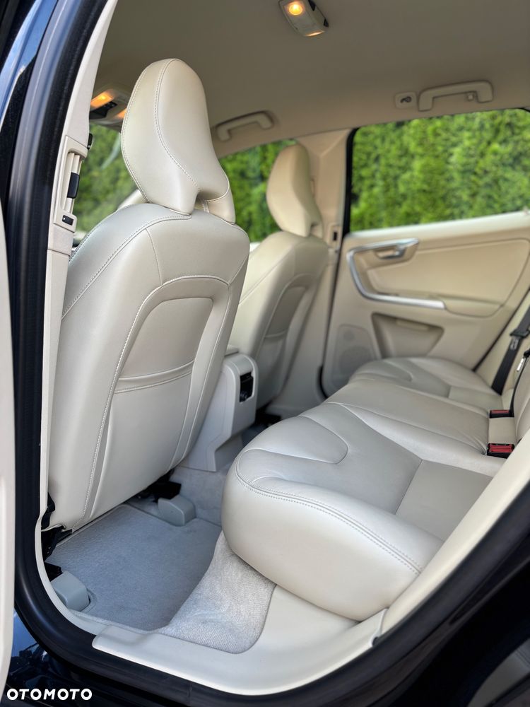 Volvo XC 60 - 12