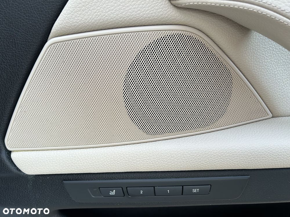 BMW Seria 5 520d xDrive Luxury Line - 26