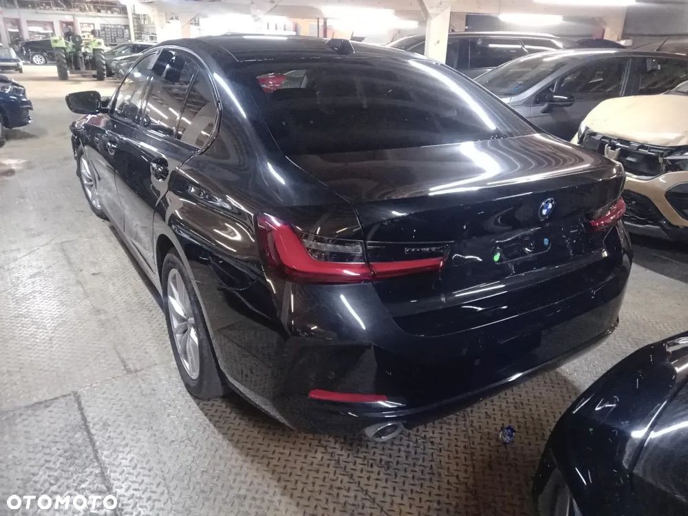 BMW Seria 3 320e Luxury Line sport - 9