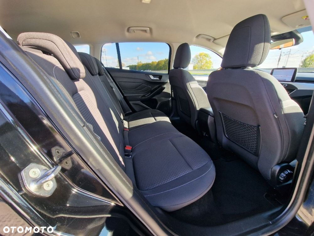 Ford Focus SW - 23