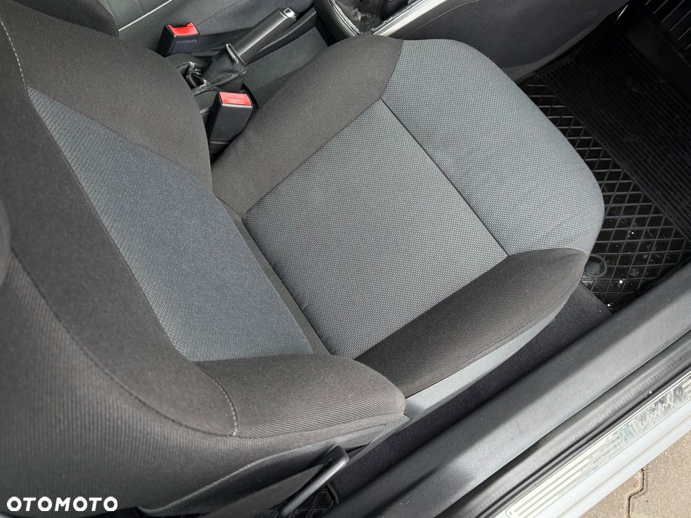 Opel Astra - 35