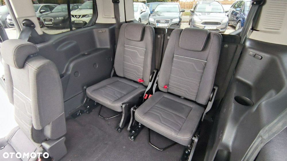 Ford Tourneo Connect Grand - 8