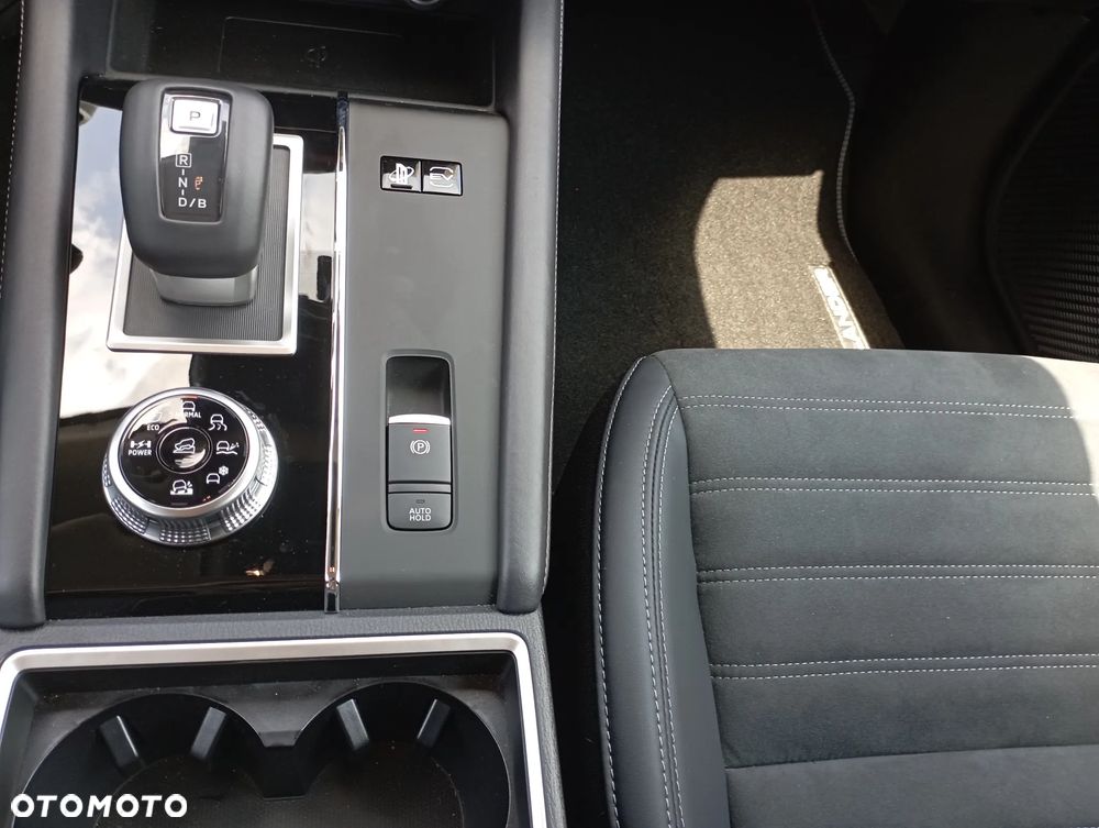 Mitsubishi Outlander Invite - 10