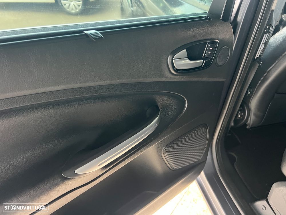 Ford S-Max 1.8 TDCi Titanium 7L - 18