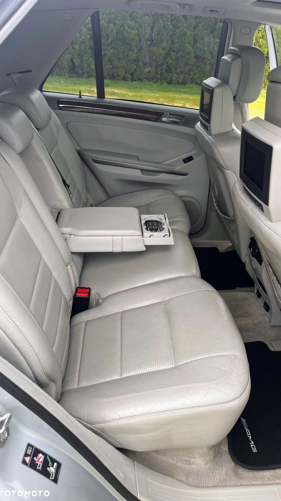 Mercedes-Benz ML 63 AMG 4-Matic - 27