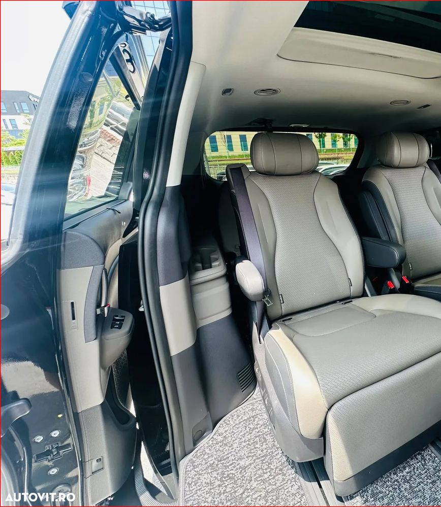 KIA Carnival 2024 — imagine 13
