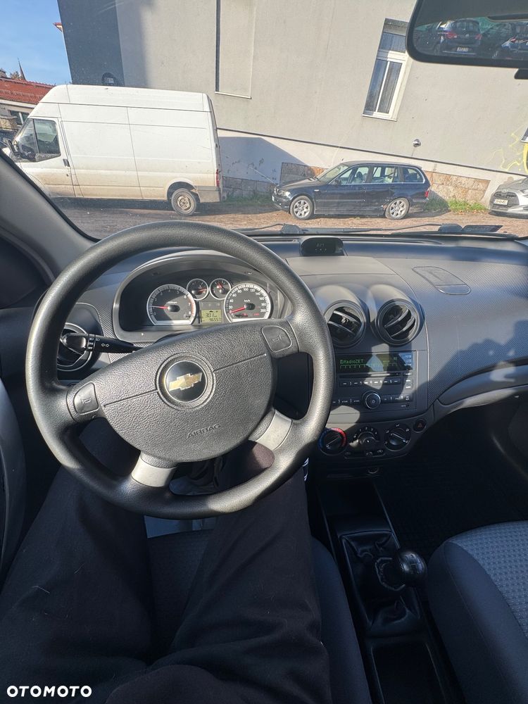 Chevrolet Aveo 1.2 16V Base - 6