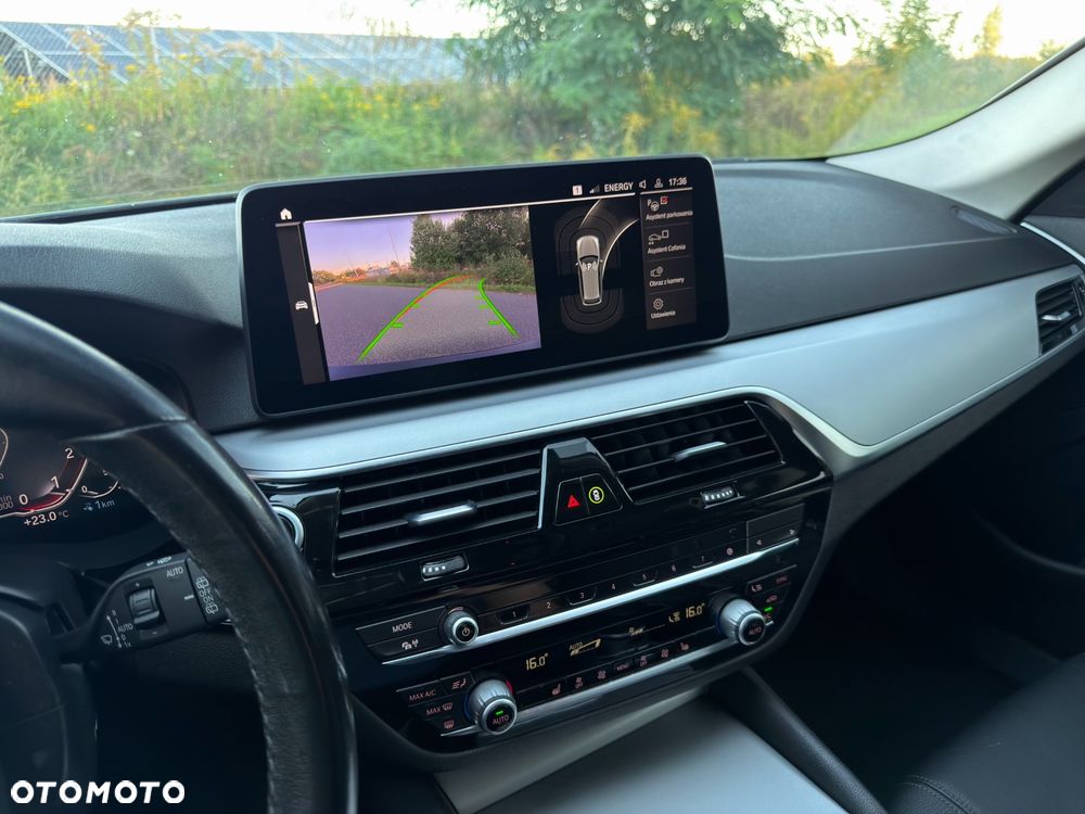 BMW Seria 5 530e Luxury Line sport - 37
