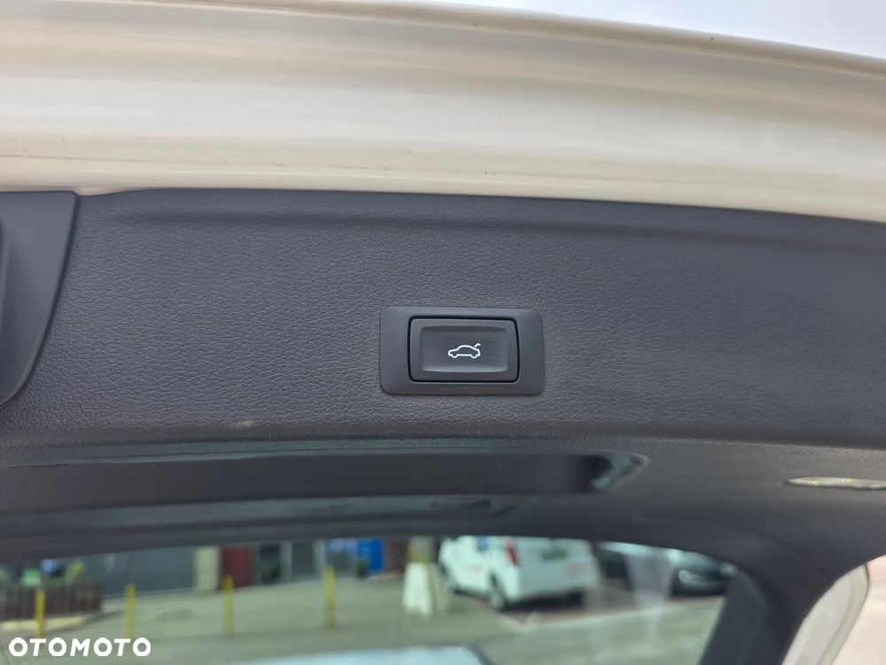 Audi A4 Allroad 2.0 TDI Quattro S tronic - 25
