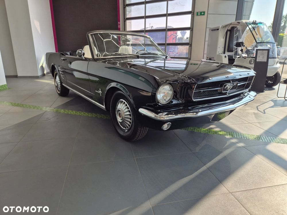 Ford Mustang - 5