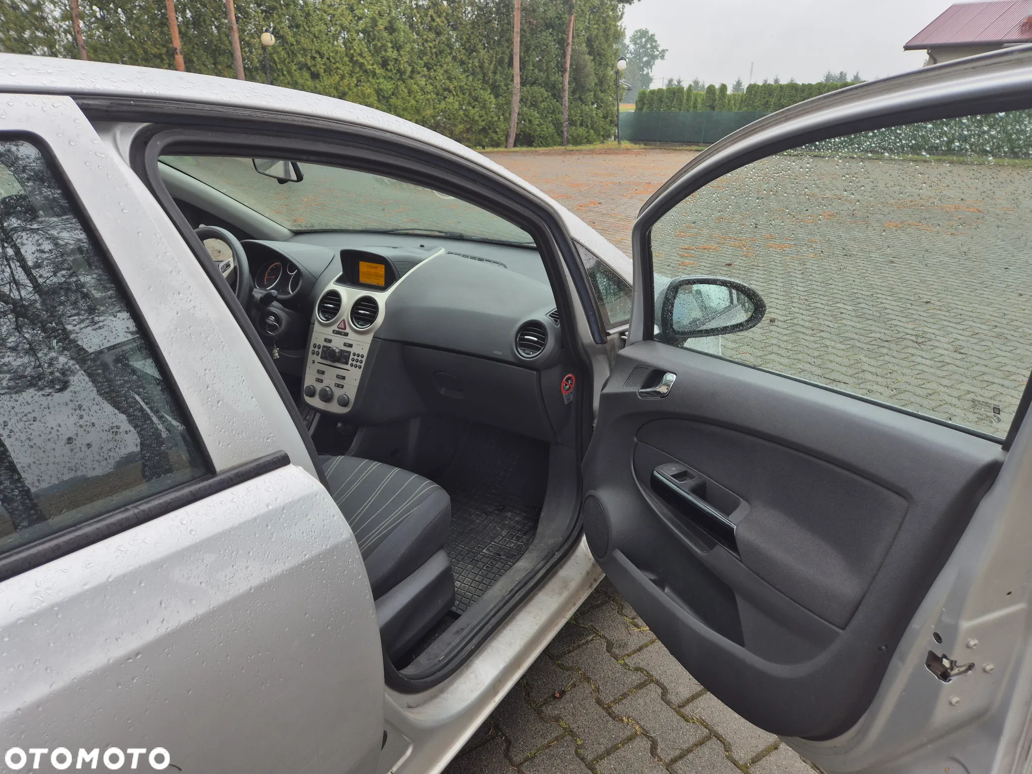 Opel Corsa 1.4 16V Cosmo - 10