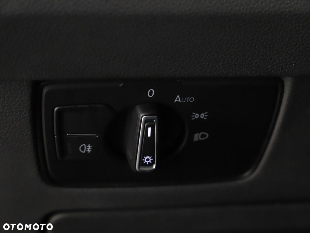 Volkswagen Passat - 22