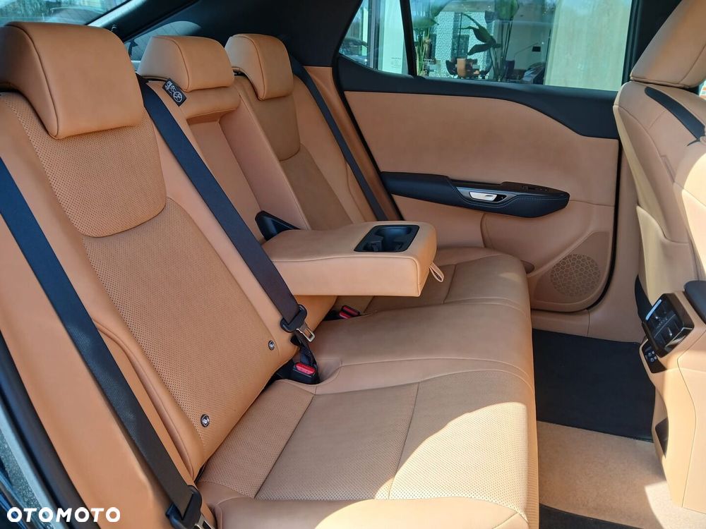 Lexus RZ 300e Prestige - 30