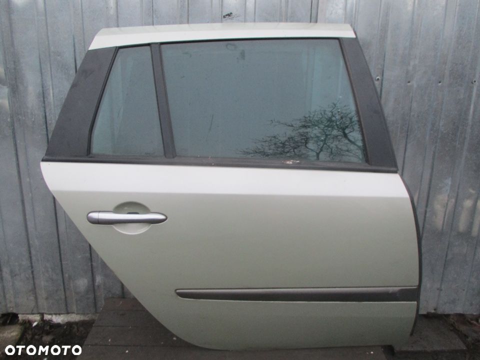 Drzwi tylne Prawe Renault Laguna 2 kombi NV190 bez malowania - 1