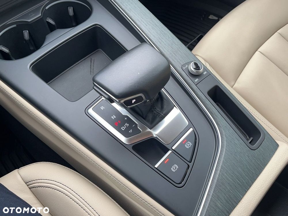 Audi A4 Limousine 35 TFSI mHEV Advanced S tronic - 31