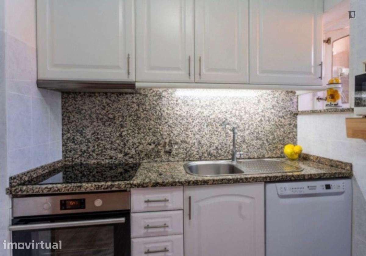 Apartamento com 1 quartos - localizado em Santo Ildefonso Porto - Grande imagem: 3/4