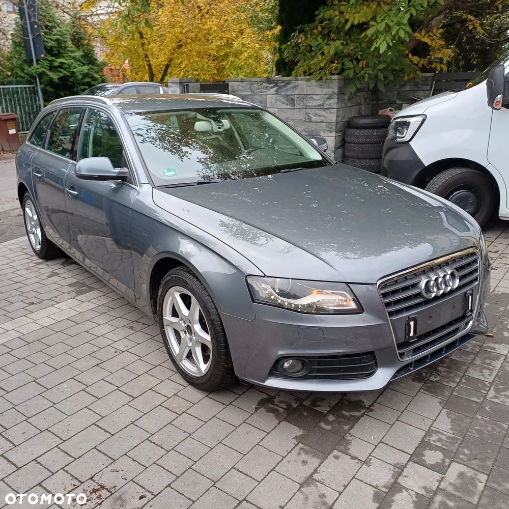 Audi A4 Avant - 8
