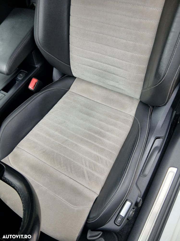 Volkswagen Passat 2.0 TDI Highline - 22