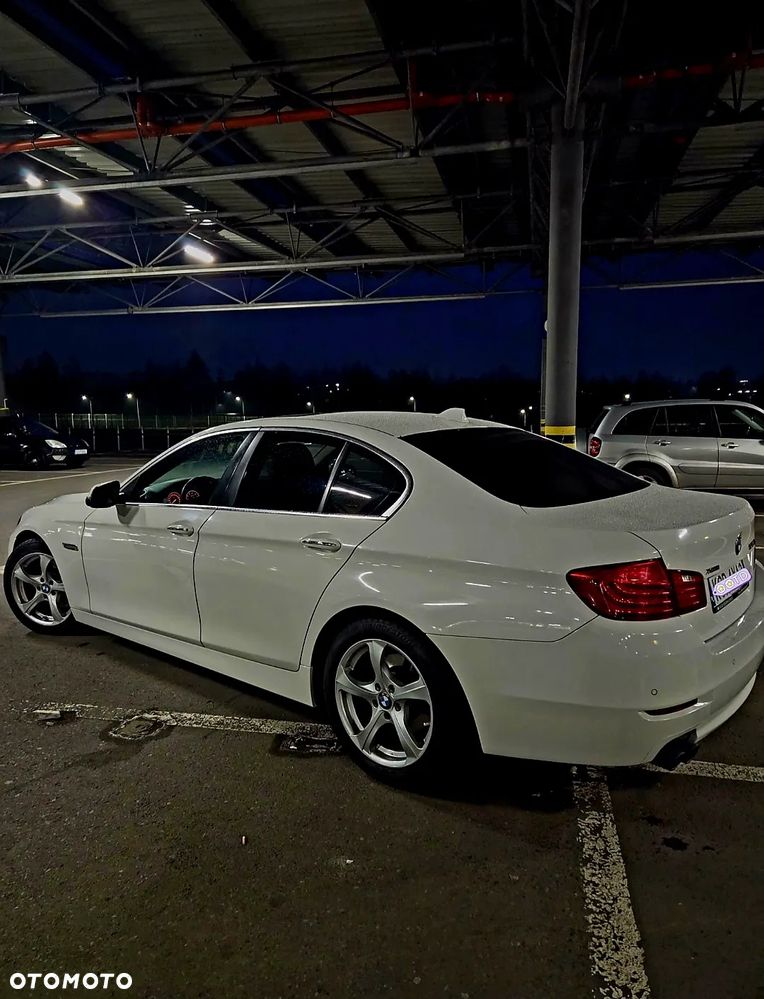 BMW Seria 5 528i xDrive Luxury Line - 5
