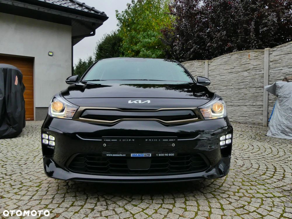 Kia Rio - 16