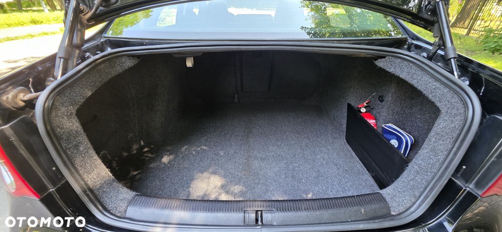 Volkswagen Jetta 2.0 TDI DPF Sportline DSG - 17