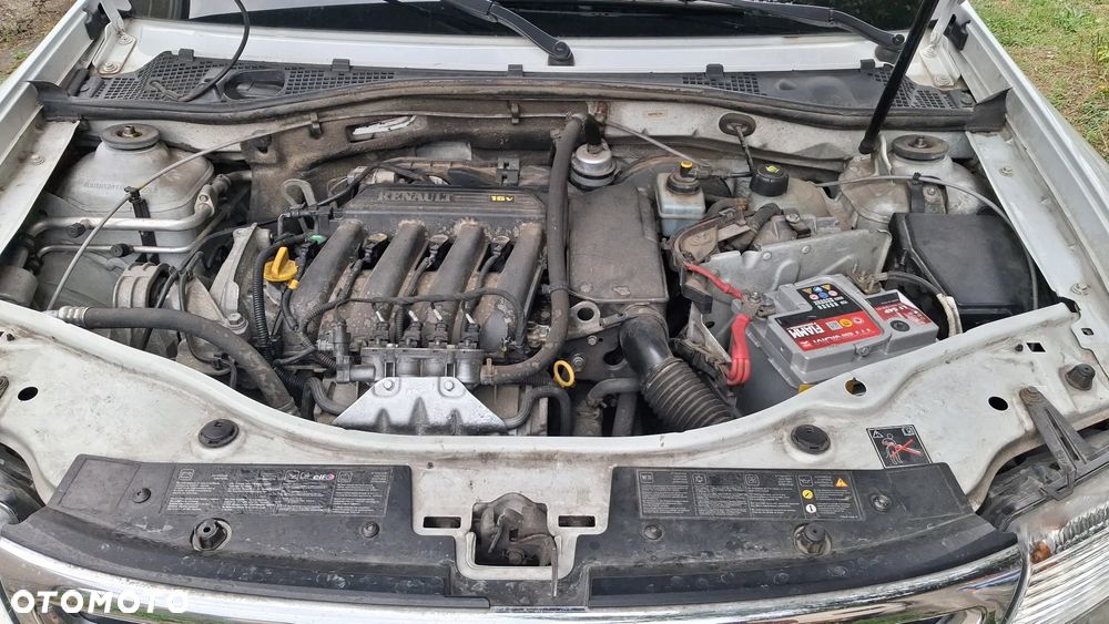 Dacia Duster 1.6 - 9