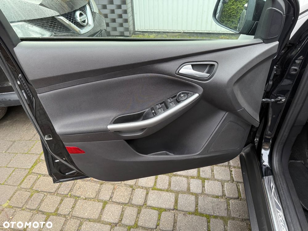 Ford Focus 1.0 EcoBoost Start-Stopp-System Champions Edition - 18