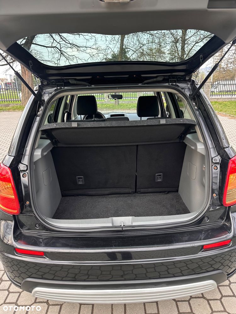 Suzuki SX4 1.9 DDiS DPF 4x4 Comfort - 21