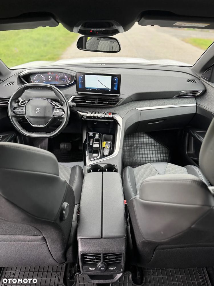 Peugeot 3008 1.5 BlueHDi Allure Pack S&S EAT8 - 32