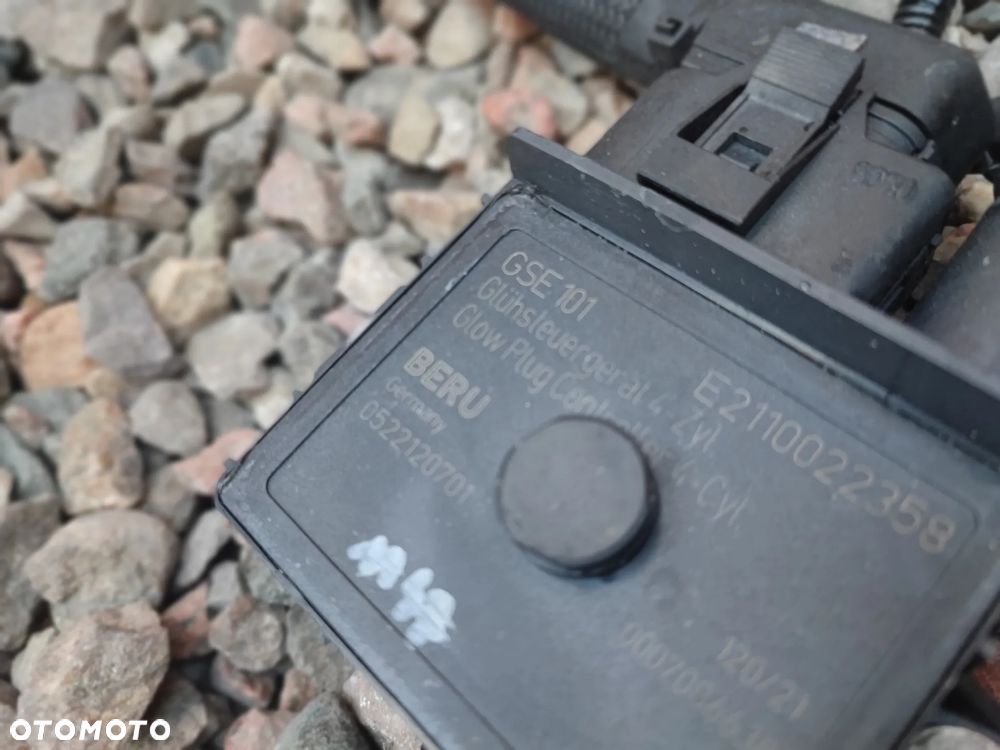 BMW E46 / E60 / E90 / E87 / E83  ORYGINALNY STEROWNIK ŚWIEC ŻAROWYCH + WIĄZKA DO SILNIKÓW GAMY M47D20 ( 150KM / 163KM ) 2.0D / 1.8D BERU O NR.  12 21 7 786 821 /  12 21 7 801 200 OEM SPRAWNY W 100% NUMERY BERU E2110022358 - 21