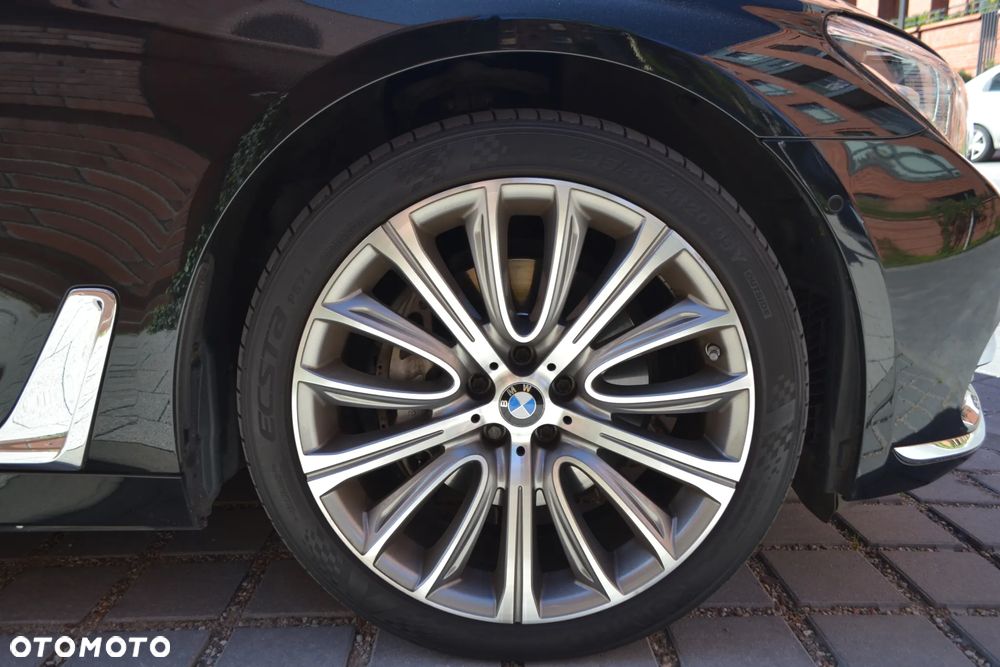 BMW Seria 7 730d xDrive - 14