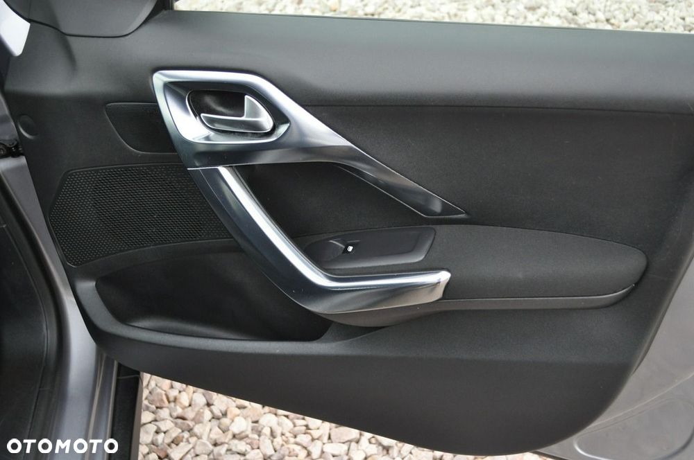 Peugeot 2008 120 VTI Allure - 31