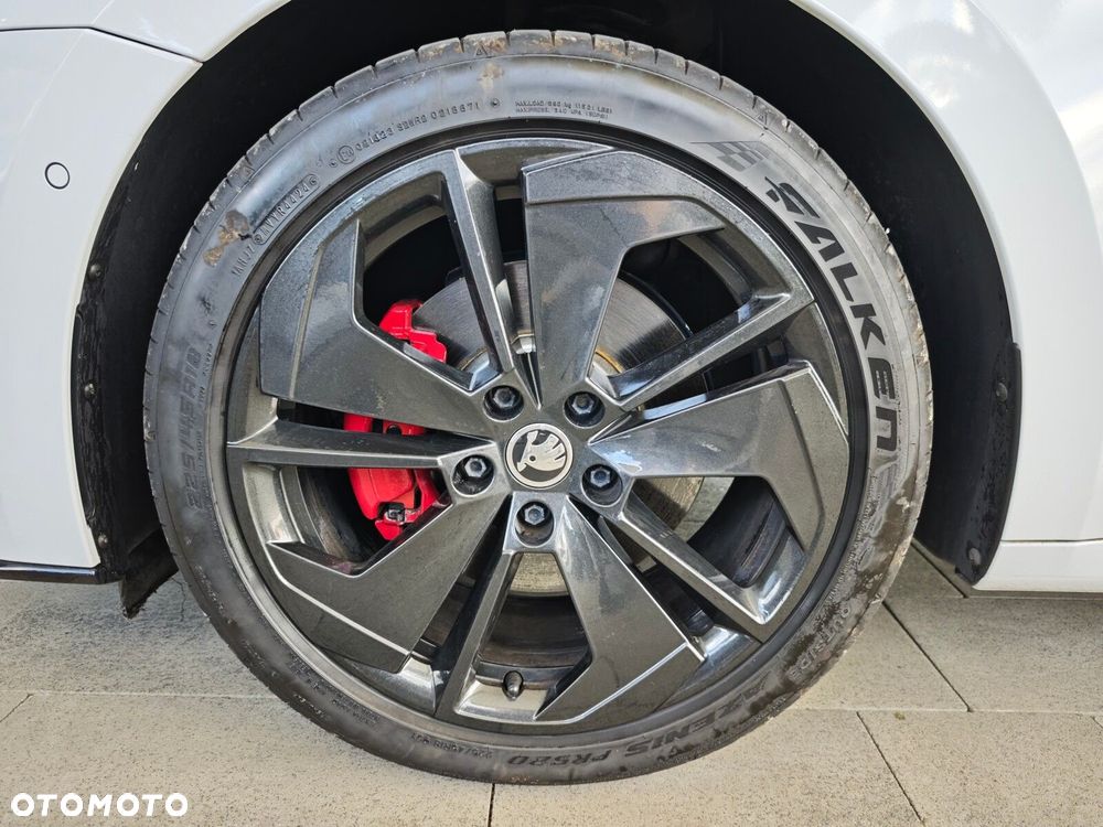 Skoda Octavia 2.0 TDI RS DSG - 8