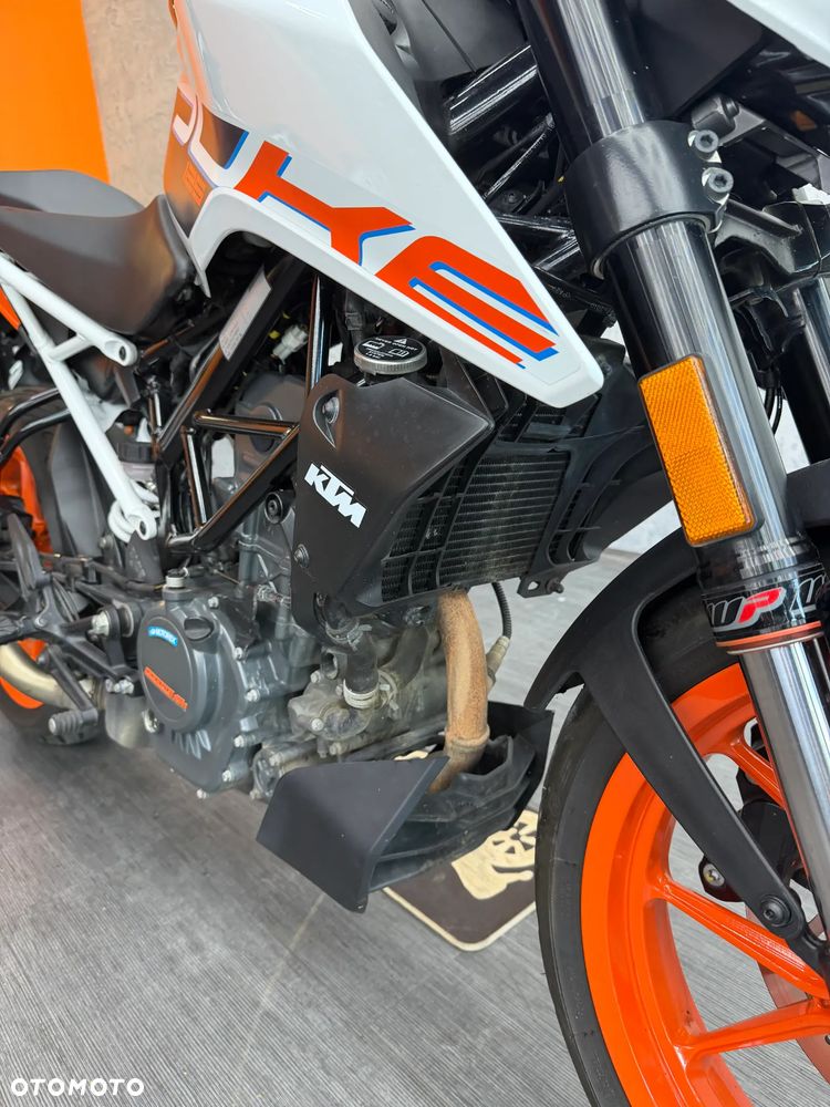 KTM Duke 125 - 9