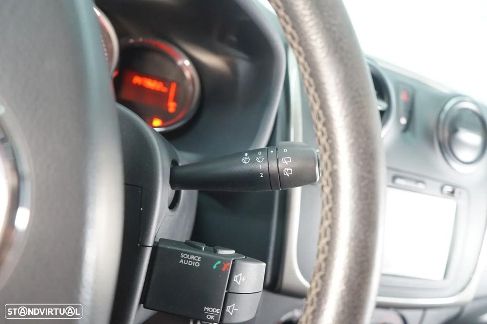 Dacia Sandero 0.9 TCe Confort - 21