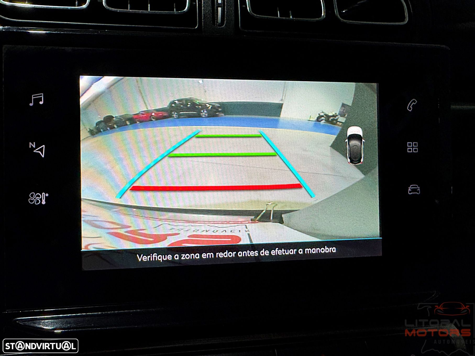 Citroën C3 1.2 PureTech Shine EAT6 - 35